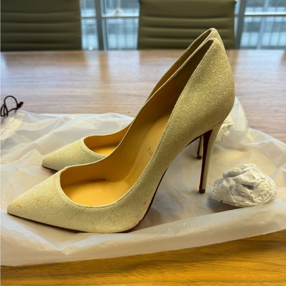 Christian Louboutin
Glitter heels - Picture 1 of 8